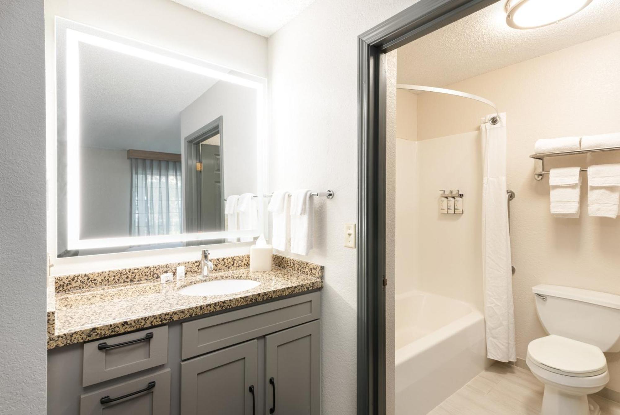 Candlewood Suites Eagan - Mall Of America Area By Ihg Экстерьер фото